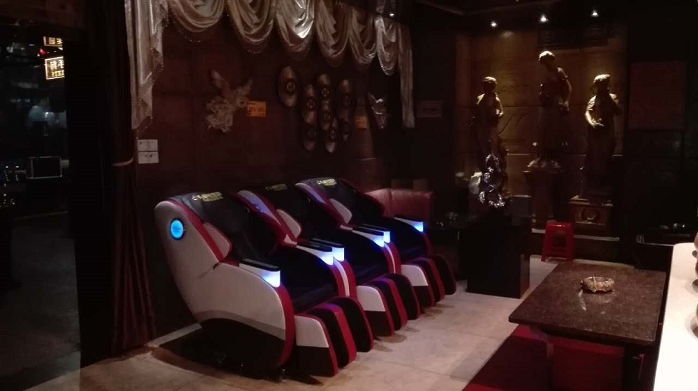 上(shàng)海(hǎi)某酒吧(ba)