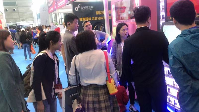 收下(xià)這(zhè)套口紅(hóng)機(jī)攻略，讓你(nǐ)邁向大(dà)神之路(lù)