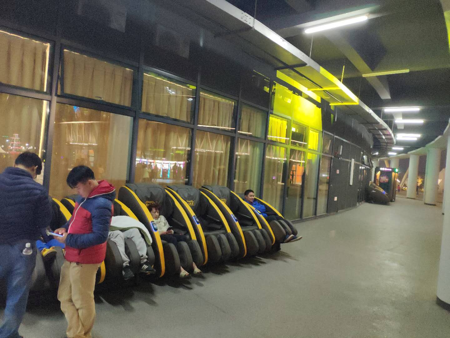 共享按摩椅市(shì)場(chǎng)飽和(hé)了(le)？不(bù)，這(zhè)是(shì)優勝劣汰的(de)時(shí)代